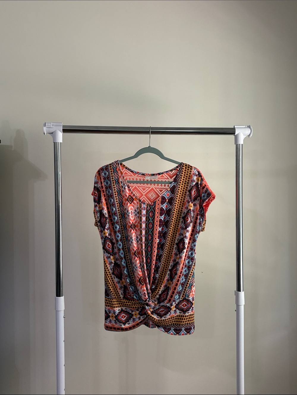 Bobbie Brooks Multicolor Twist-Front Short Sleeve Top
